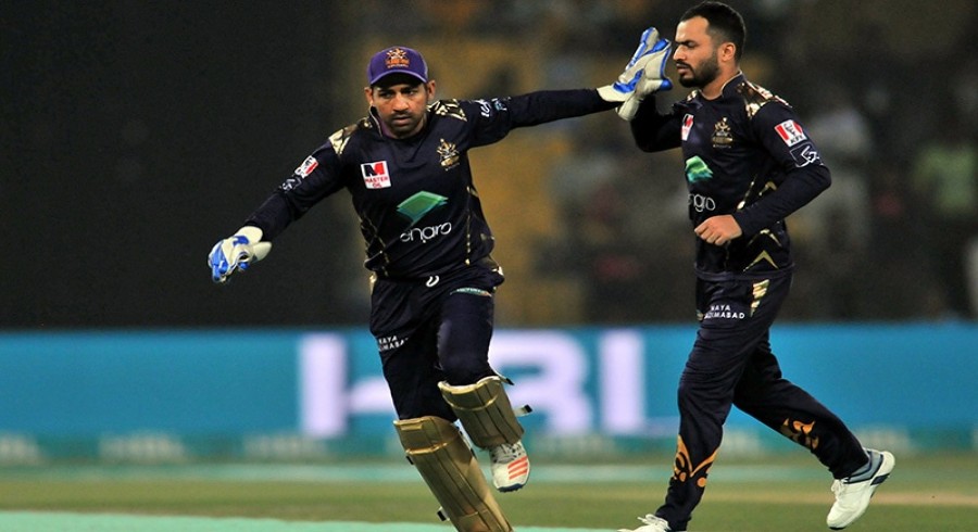 Photo of Gladiators stay alive in HBL PSL 6 with 18-run win over Qalandars